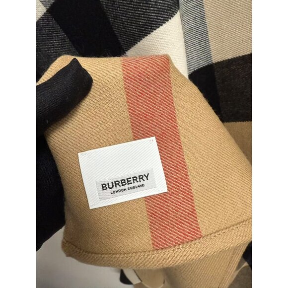 Burberry Women’s Charlotte Reversible Solid Check Wool Cape Camel 4029406 - Picture 6 of 10